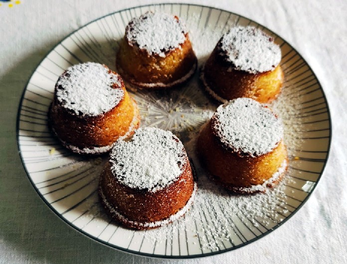 Muffin mandorle, ricotta e miele