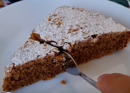 Torta di nocciole