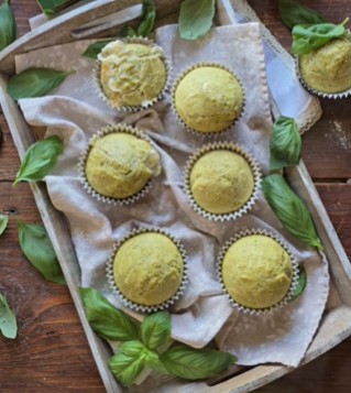 Muffin salati al pesto