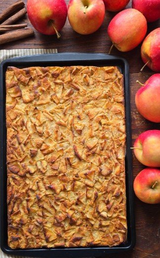 Torta di mele in teglia