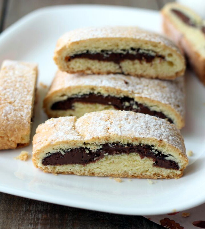 Biscottoni ripieni di nutella