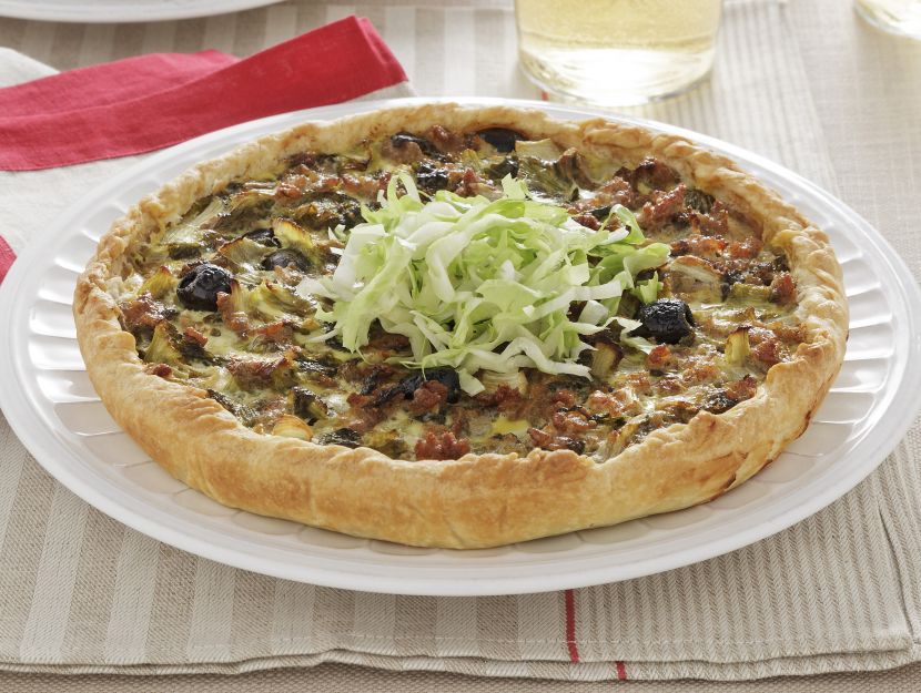 Torta Salata con scarola alici, noci, olive e formaggio filante