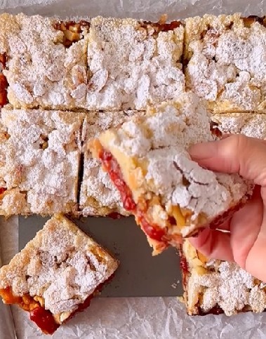 Sbriciolata mele e marmellata