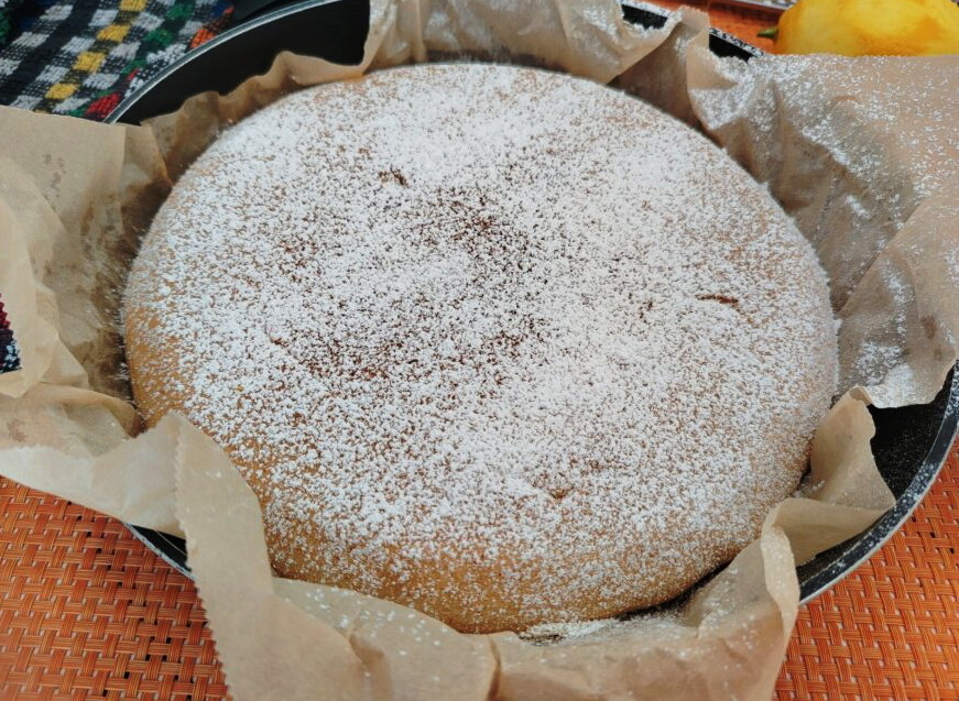 Torta all’acqua senza uova e latte, in padella